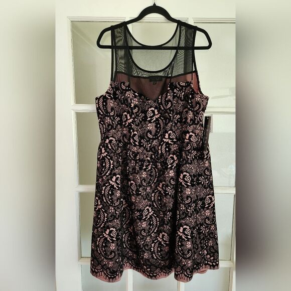 Black Velvet and Pink Dress -New! - Picture 12 of 12